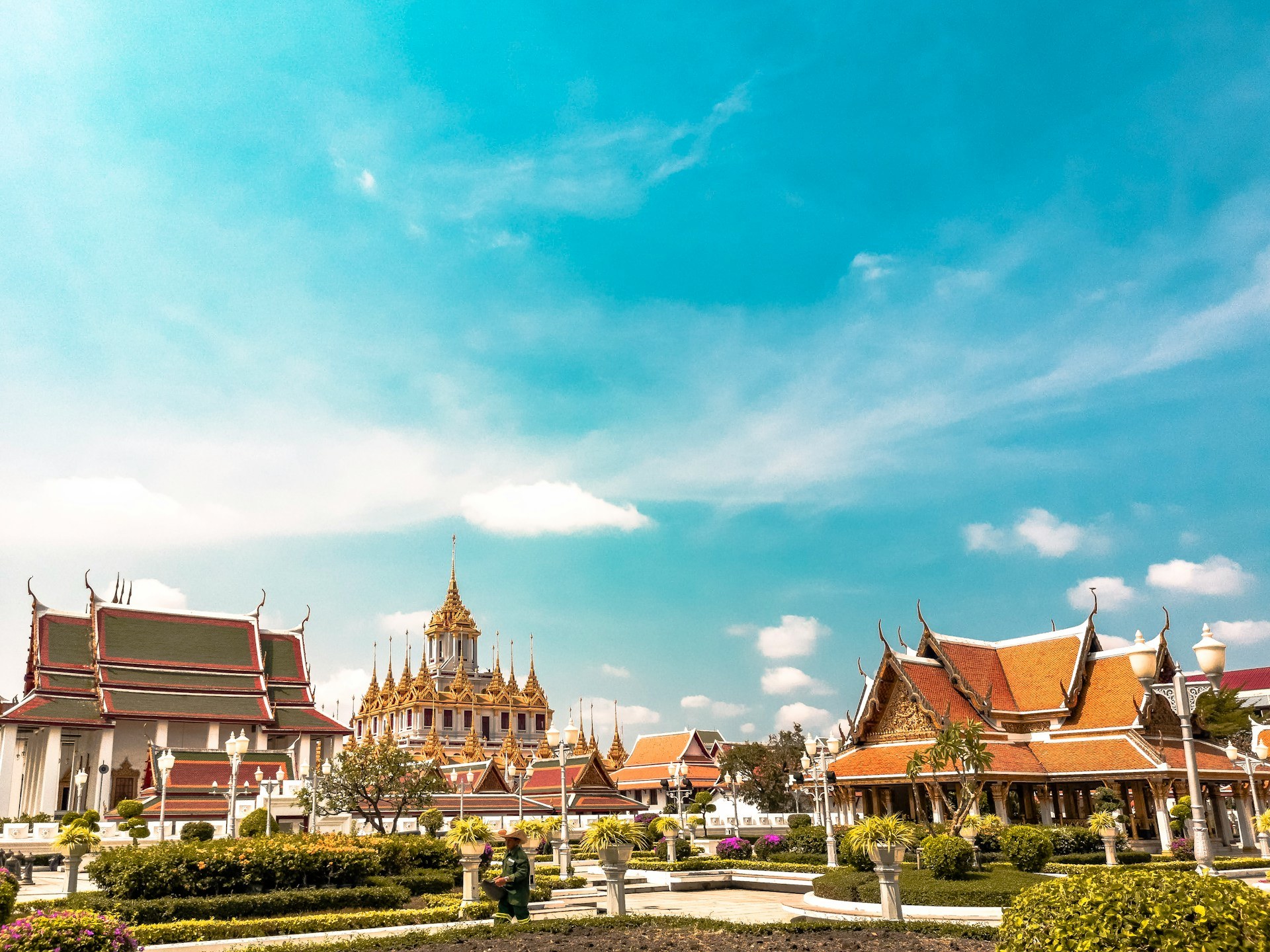 https://www.contiki.com/en-gb/tours/thailand-malaysia-and-singapore-escapade?optionId=1648