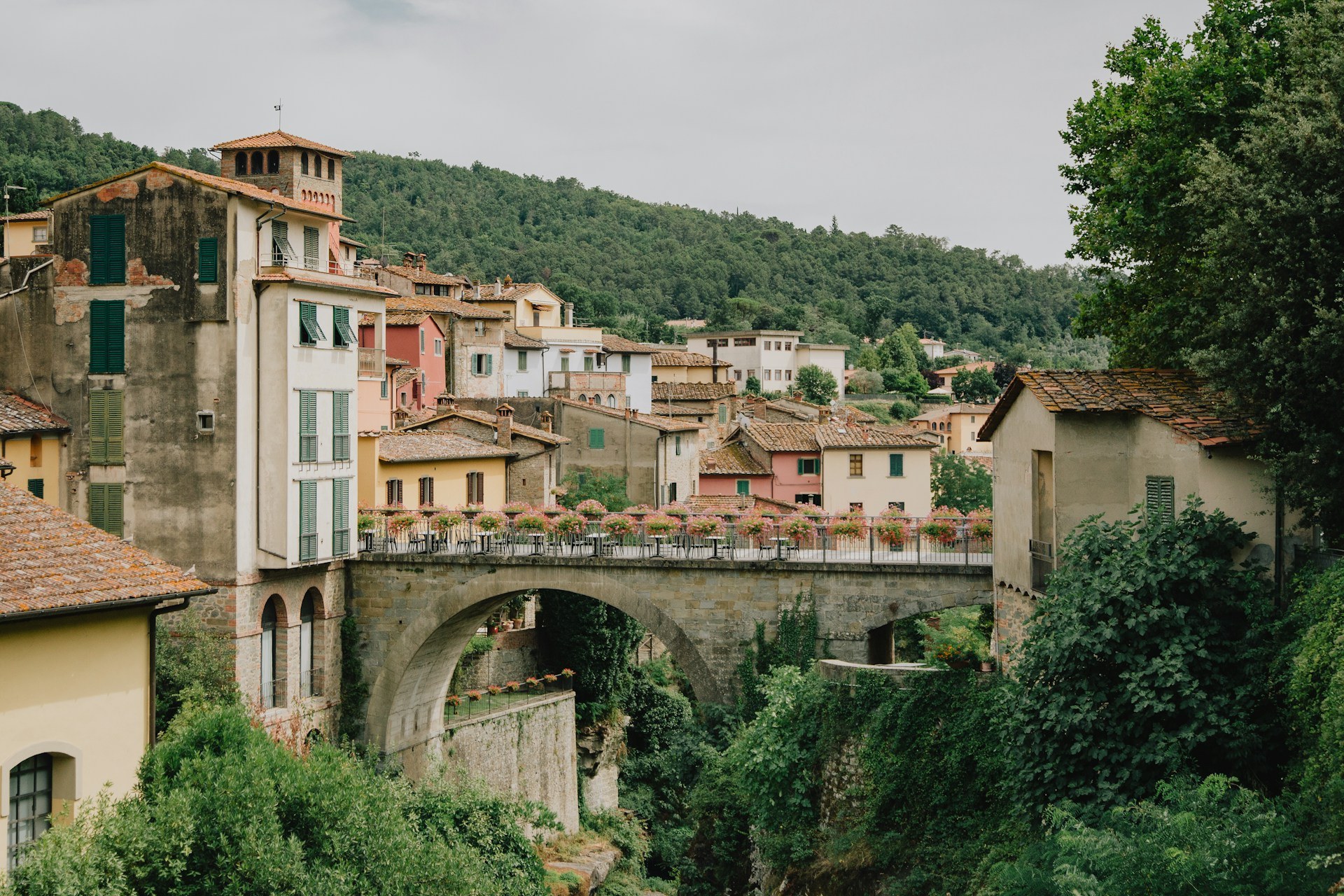 New Italian Campaign Wants You to Look Beyond the Selfie Spots