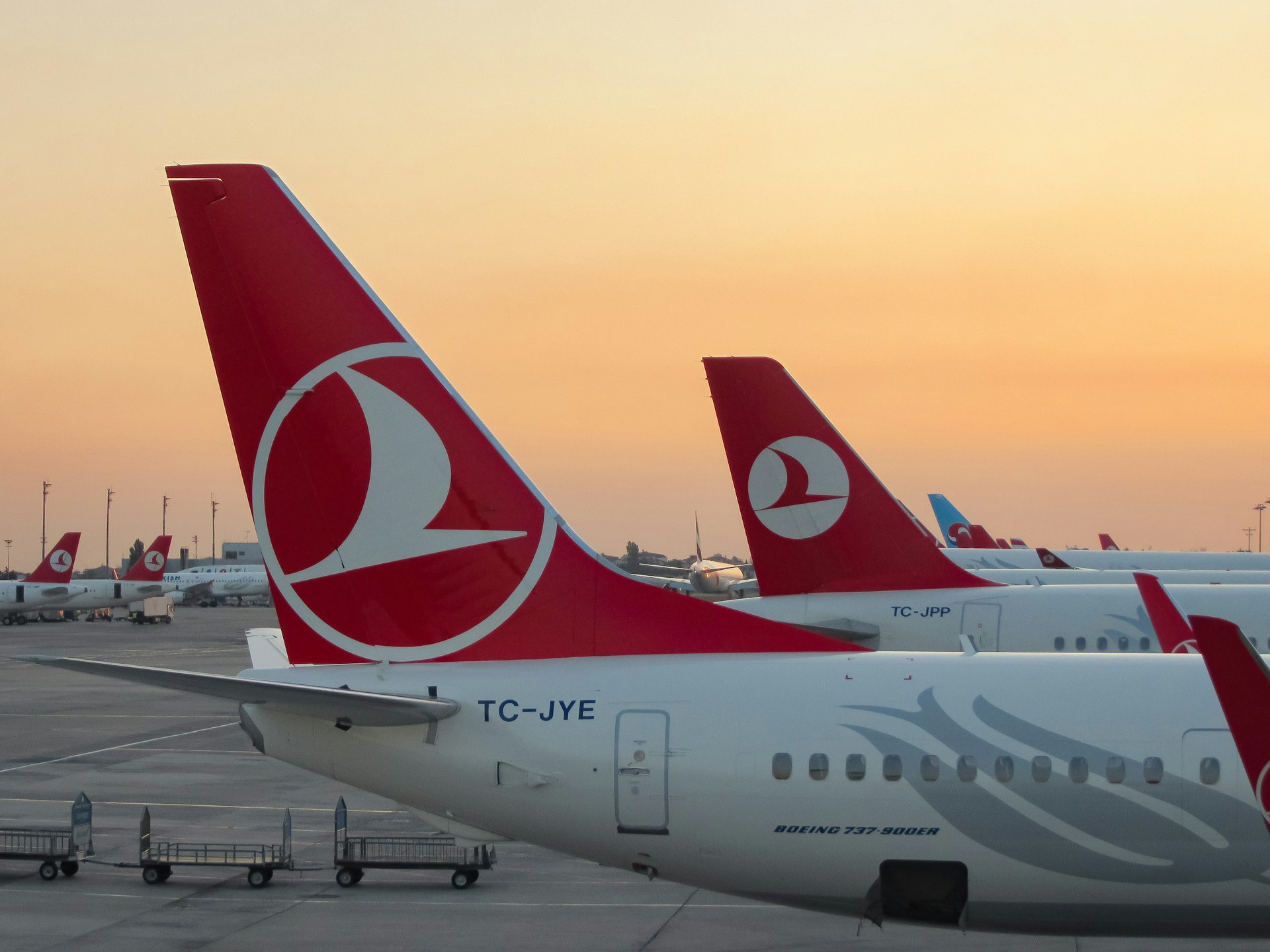 Turkey Cracks Down on Impatient Flyers: Stand Up Too Soon, Pay a Fine