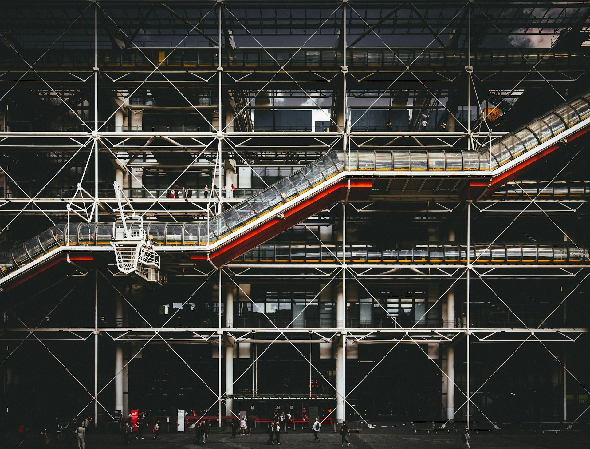 Denys nevozhai zhwc77c R48 M unsplash