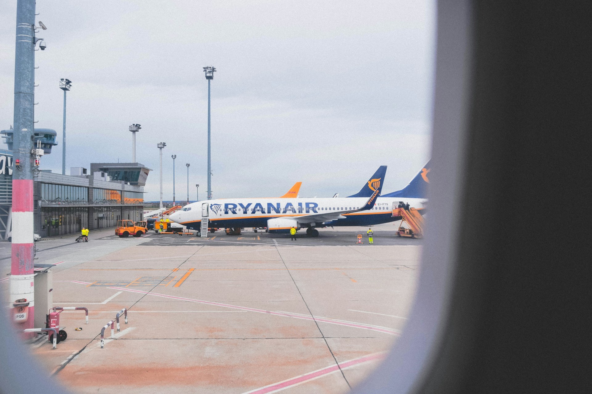 Ryanair Goes Fully Digital: Paper Boarding Passes Out from November - Here's What You Need to Know