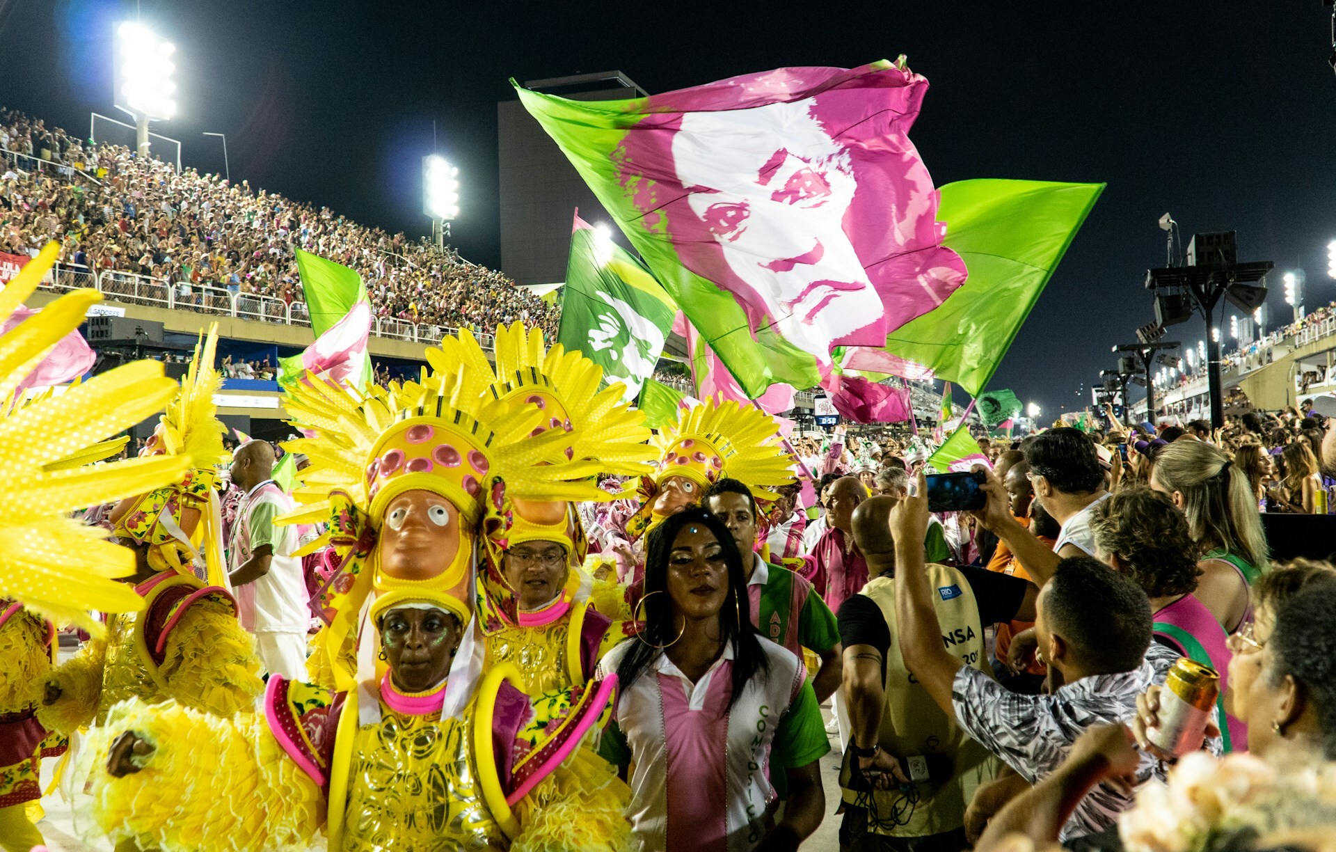 Rio Heats Up: Pre-Parties Take Over the Streets Ahead of Carnival!