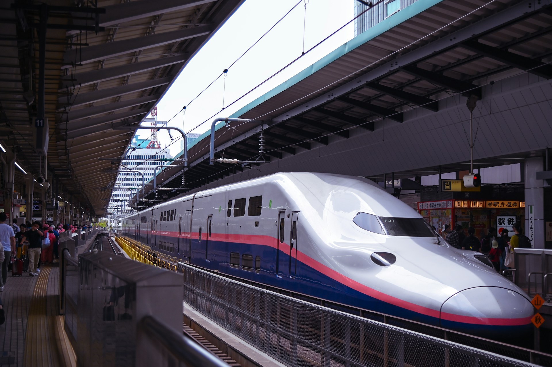 Steenium B hk G674 Qz E unsplash